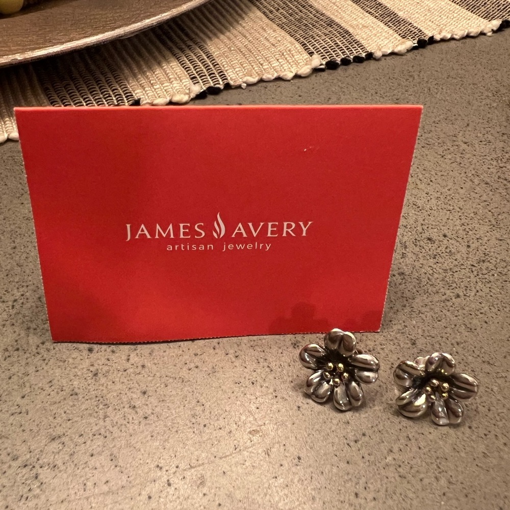 Retired James Avery 18k Gold & Sterling Silver April Flower post earrings - Picture 2 of 5